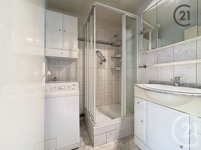 Appartement F2 à vendre - 2 pièces - 43.08 m2 - COMBS LA VILLE - 77 - ILE-DE-FRANCE - Century 21 Cerim