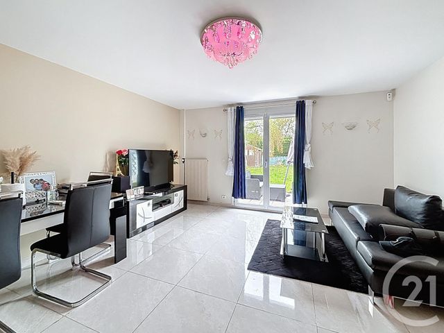 maison à vendre - 3 pièces - 60.0 m2 - SAVIGNY LE TEMPLE - 77 - ILE-DE-FRANCE - Century 21 Cerim