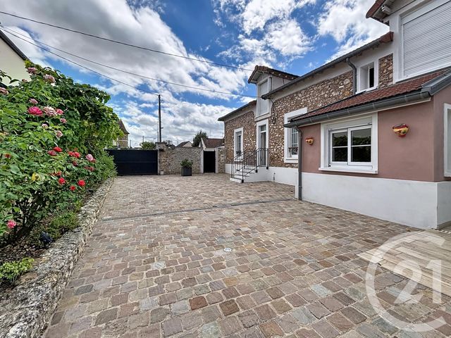 maison à vendre - 7 pièces - 300.0 m2 - COMBS LA VILLE - 77 - ILE-DE-FRANCE - Century 21 Cerim