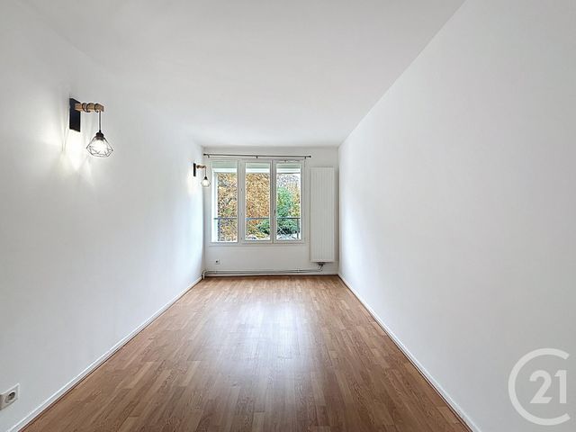 Appartement F3 à vendre - 3 pièces - 65.65 m2 - MOISSY CRAMAYEL - 77 - ILE-DE-FRANCE - Century 21 Cerim