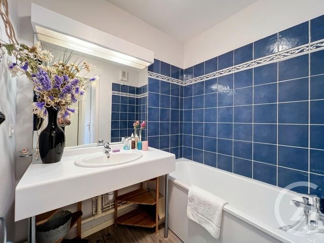 Appartement F3 à vendre - 3 pièces - 53.61 m2 - MOISSY CRAMAYEL - 77 - ILE-DE-FRANCE - Century 21 Cerim