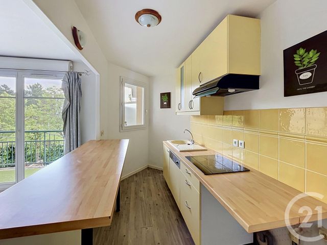 Appartement F3 à vendre - 3 pièces - 53.61 m2 - MOISSY CRAMAYEL - 77 - ILE-DE-FRANCE - Century 21 Cerim
