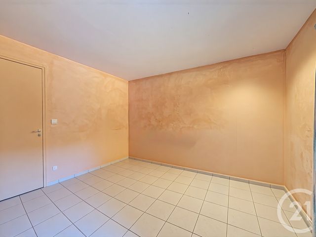 Appartement F5 à vendre - 5 pièces - 96.1 m2 - NANDY - 77 - ILE-DE-FRANCE - Century 21 Cerim