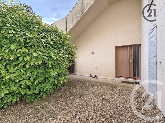 Appartement F5 à vendre - 5 pièces - 96.1 m2 - NANDY - 77 - ILE-DE-FRANCE - Century 21 Cerim
