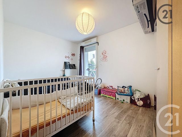 Appartement F3 à vendre - 3 pièces - 56.0 m2 - LIEUSAINT - 77 - ILE-DE-FRANCE - Century 21 Cerim