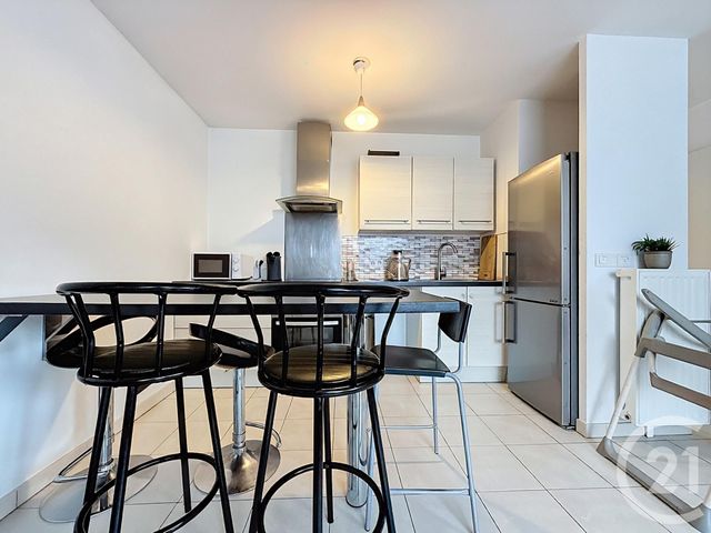 Appartement F3 à vendre - 3 pièces - 56.0 m2 - LIEUSAINT - 77 - ILE-DE-FRANCE - Century 21 Cerim