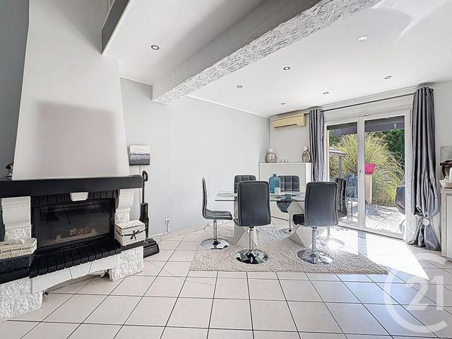 maison à vendre - 6 pièces - 102.22 m2 - SAVIGNY LE TEMPLE - 77 - ILE-DE-FRANCE - Century 21 Cerim