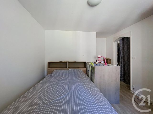 Appartement à vendre - 2 pièces - 30.0 m2 - LIEUSAINT - 77 - ILE-DE-FRANCE - Century 21 Cerim