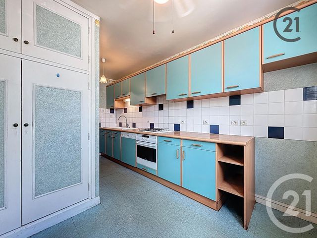 Appartement F5 à vendre - 5 pièces - 85.83 m2 - COMBS LA VILLE - 77 - ILE-DE-FRANCE - Century 21 Cerim