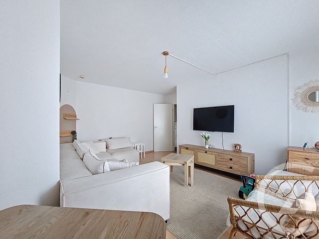Appartement F3 à vendre - 3 pièces - 75.17 m2 - LIEUSAINT - 77 - ILE-DE-FRANCE - Century 21 Cerim