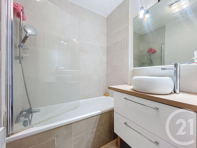 Appartement T2 à louer - 2 pièces - 48.56 m2 - MOISSY CRAMAYEL - 77 - ILE-DE-FRANCE - Century 21 Cerim