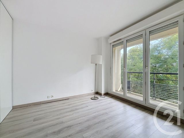 Appartement T2 à louer - 2 pièces - 48.56 m2 - MOISSY CRAMAYEL - 77 - ILE-DE-FRANCE - Century 21 Cerim