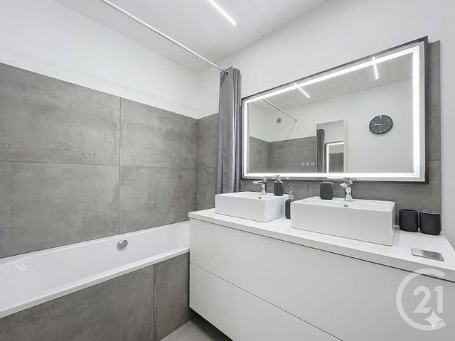 Appartement F5 à vendre - 5 pièces - 96.57 m2 - NANDY - 77 - ILE-DE-FRANCE - Century 21 Cerim