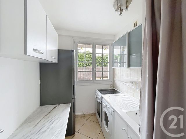 Appartement F1 bis à vendre - 2 pièces - 37.09 m2 - MOISSY CRAMAYEL - 77 - ILE-DE-FRANCE - Century 21 Cerim