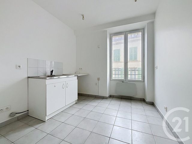Appartement Studio à louer - 1 pièce - 30.55 m2 - MELUN - 77 - ILE-DE-FRANCE - Century 21 Cerim