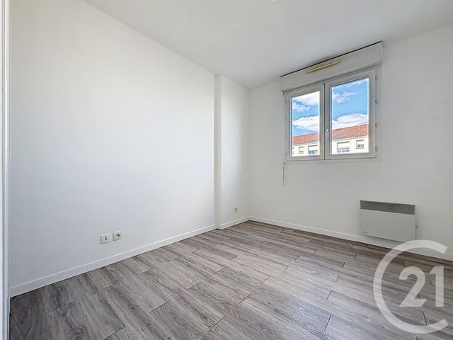 Appartement T3 à louer - 3 pièces - 63.0 m2 - DAMMARIE LES LYS - 77 - ILE-DE-FRANCE - Century 21 Cerim