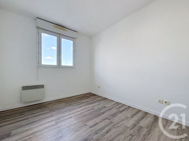 Appartement T3 à louer - 3 pièces - 63.0 m2 - DAMMARIE LES LYS - 77 - ILE-DE-FRANCE - Century 21 Cerim