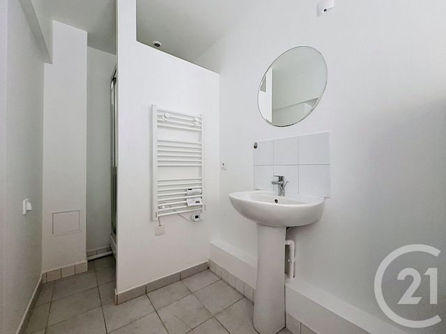 Appartement T1 à louer - 1 pièce - 30.9 m2 - MELUN - 77 - ILE-DE-FRANCE - Century 21 Cerim