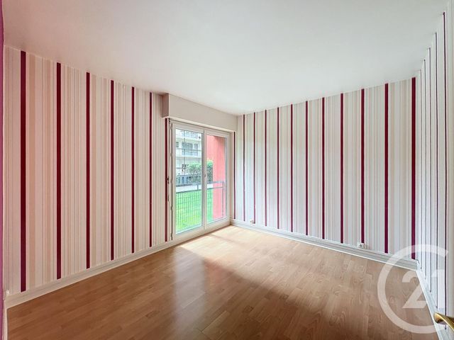 Appartement à louer - 3 pièces - 60.78 m2 - LE MEE SUR SEINE - 77 - ILE-DE-FRANCE - Century 21 Cerim
