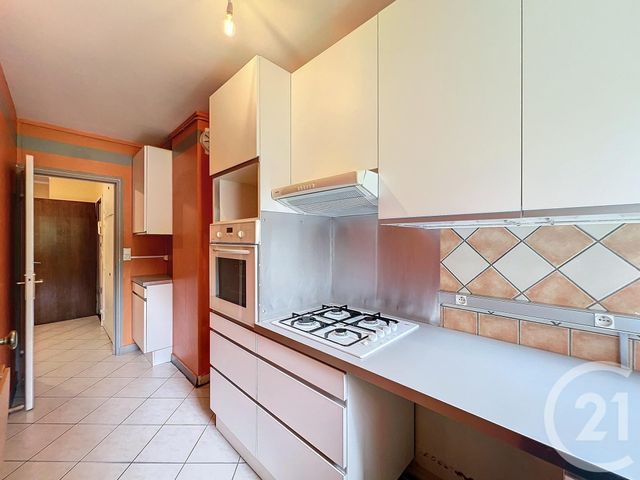 Appartement à louer - 3 pièces - 60.78 m2 - LE MEE SUR SEINE - 77 - ILE-DE-FRANCE - Century 21 Cerim