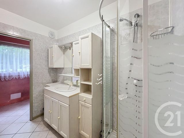Appartement à louer - 3 pièces - 60.78 m2 - LE MEE SUR SEINE - 77 - ILE-DE-FRANCE - Century 21 Cerim
