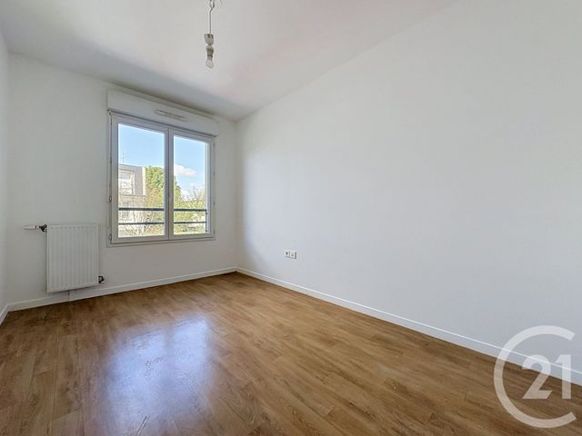 Appartement T3 à louer - 3 pièces - 61.35 m2 - DAMMARIE LES LYS - 77 - ILE-DE-FRANCE - Century 21 Cerim