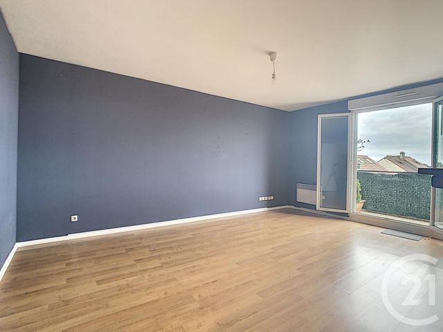 Appartement T3 à louer - 3 pièces - 63.05 m2 - SAVIGNY LE TEMPLE - 77 - ILE-DE-FRANCE - Century 21 Cerim