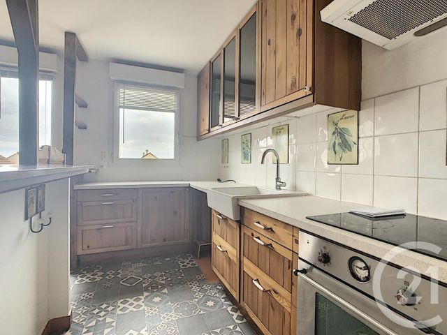 Appartement T3 à louer - 3 pièces - 63.05 m2 - SAVIGNY LE TEMPLE - 77 - ILE-DE-FRANCE - Century 21 Cerim