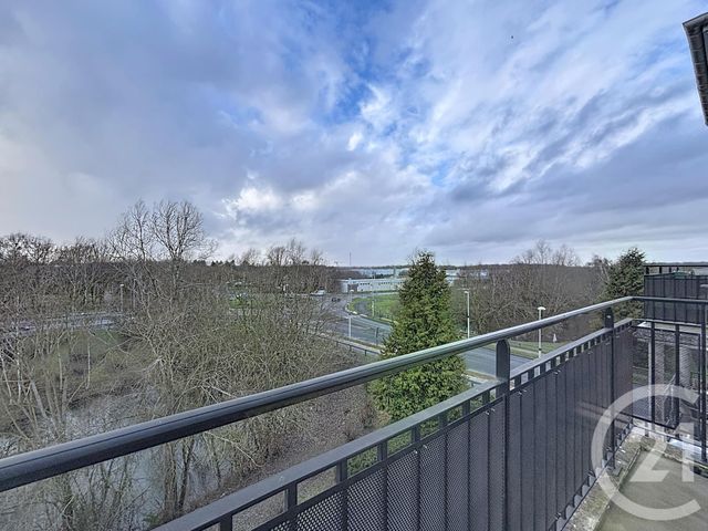 Appartement F4 à vendre - 4 pièces - 85.65 m2 - MOISSY CRAMAYEL - 77 - ILE-DE-FRANCE - Century 21 Cerim