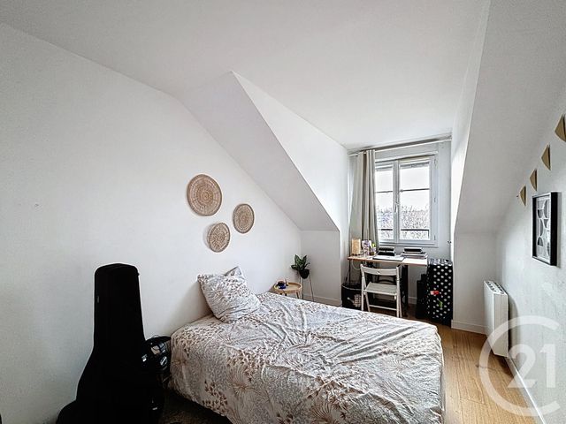 Appartement F4 à vendre - 4 pièces - 85.65 m2 - MOISSY CRAMAYEL - 77 - ILE-DE-FRANCE - Century 21 Cerim