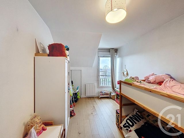 Appartement F4 à vendre - 4 pièces - 85.65 m2 - MOISSY CRAMAYEL - 77 - ILE-DE-FRANCE - Century 21 Cerim