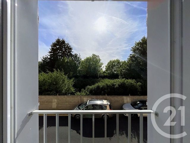Appartement F1 bis à vendre - 2 pièces - 37.09 m2 - MOISSY CRAMAYEL - 77 - ILE-DE-FRANCE - Century 21 Cerim