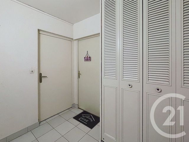 Appartement F1 bis à vendre - 2 pièces - 37.09 m2 - MOISSY CRAMAYEL - 77 - ILE-DE-FRANCE - Century 21 Cerim