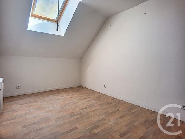 Appartement T3 à louer - 3 pièces - 47.17 m2 - MACHAULT - 77 - ILE-DE-FRANCE - Century 21 Cerim