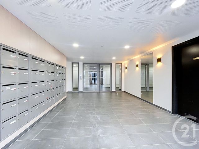 Appartement F1 à vendre - 1 pièce - 27.37 m2 - SAVIGNY LE TEMPLE - 77 - ILE-DE-FRANCE - Century 21 Cerim