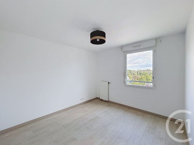Appartement F3 à vendre - 3 pièces - 56.68 m2 - SAVIGNY LE TEMPLE - 77 - ILE-DE-FRANCE - Century 21 Cerim