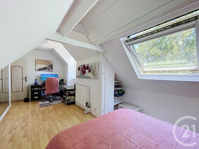 maison à vendre - 7 pièces - 138.13 m2 - SAVIGNY LE TEMPLE - 77 - ILE-DE-FRANCE - Century 21 Cerim