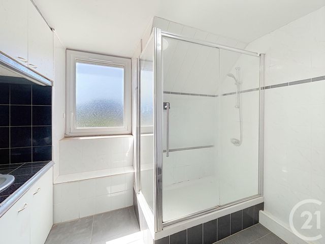 maison à vendre - 7 pièces - 138.13 m2 - SAVIGNY LE TEMPLE - 77 - ILE-DE-FRANCE - Century 21 Cerim
