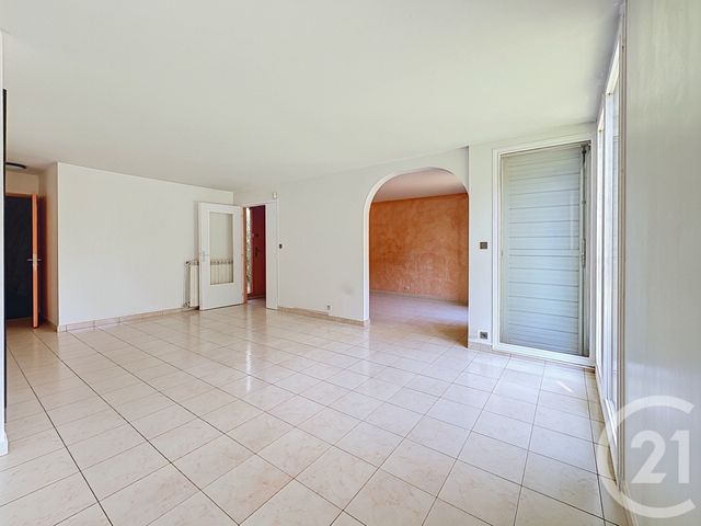 Appartement F5 à vendre - 5 pièces - 96.57 m2 - NANDY - 77 - ILE-DE-FRANCE - Century 21 Cerim