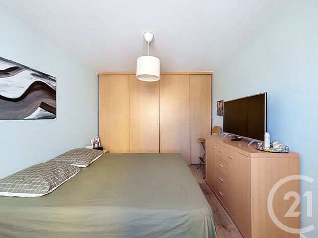 Appartement F4 à vendre - 4 pièces - 79.57 m2 - COMBS LA VILLE - 77 - ILE-DE-FRANCE - Century 21 Cerim