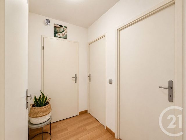 Appartement T3 à vendre - 3 pièces - 65.45 m2 - MOISSY CRAMAYEL - 77 - ILE-DE-FRANCE - Century 21 Cerim