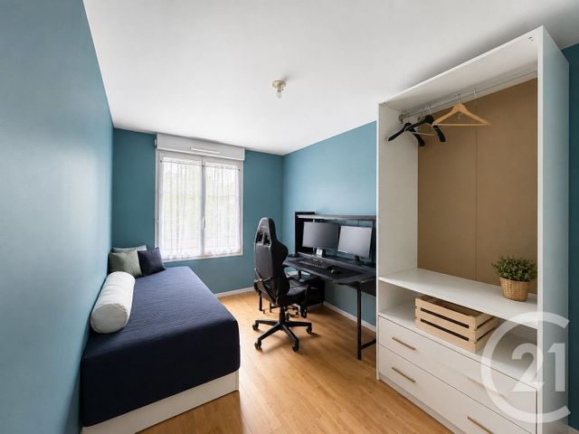 Appartement T3 à vendre - 3 pièces - 65.45 m2 - MOISSY CRAMAYEL - 77 - ILE-DE-FRANCE - Century 21 Cerim