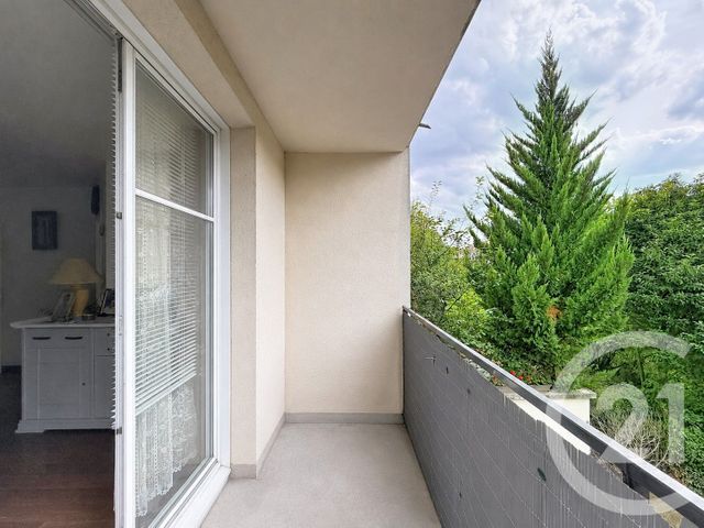 Appartement T3 à vendre - 3 pièces - 65.45 m2 - MOISSY CRAMAYEL - 77 - ILE-DE-FRANCE - Century 21 Cerim