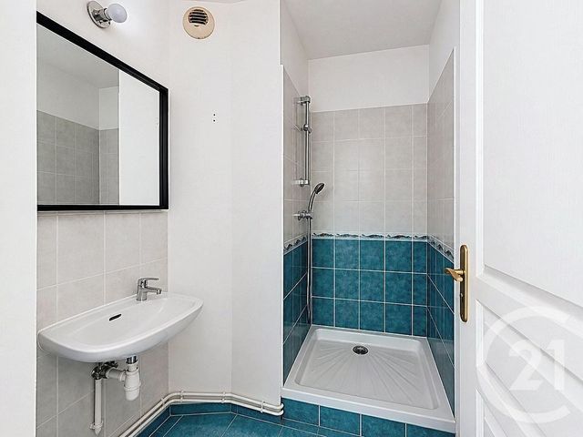 Appartement à vendre - 3 pièces - 65.5 m2 - COMBS LA VILLE - 77 - ILE-DE-FRANCE - Century 21 Cerim