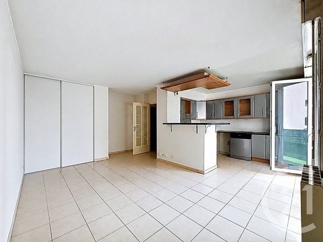 Appartement à vendre - 3 pièces - 65.5 m2 - COMBS LA VILLE - 77 - ILE-DE-FRANCE - Century 21 Cerim