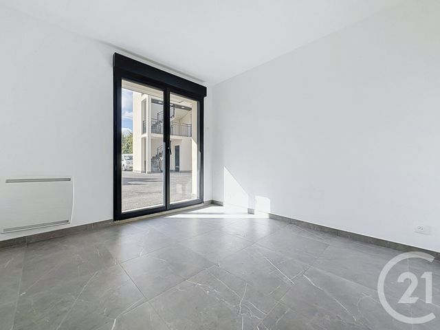 Appartement T2 à louer - 2 pièces - 42.15 m2 - VERT ST DENIS - 77 - ILE-DE-FRANCE - Century 21 Cerim