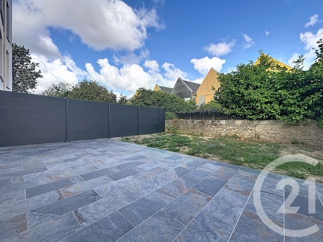 Appartement T3 à louer - 3 pièces - 47.46 m2 - VERT ST DENIS - 77 - ILE-DE-FRANCE - Century 21 Cerim