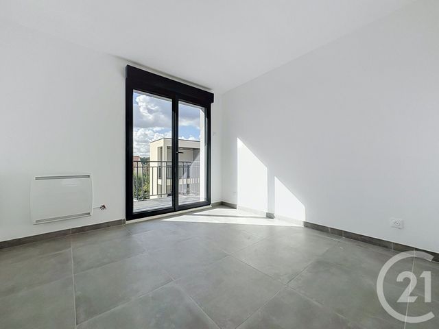 Appartement T2 à louer - 2 pièces - 42.15 m2 - VERT ST DENIS - 77 - ILE-DE-FRANCE - Century 21 Cerim