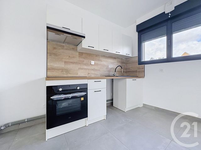 Appartement T3 à louer - 3 pièces - 47.46 m2 - VERT ST DENIS - 77 - ILE-DE-FRANCE - Century 21 Cerim