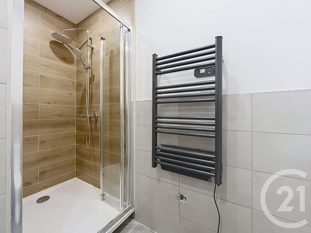 Appartement T2 à louer - 2 pièces - 36.95 m2 - VERT ST DENIS - 77 - ILE-DE-FRANCE - Century 21 Cerim